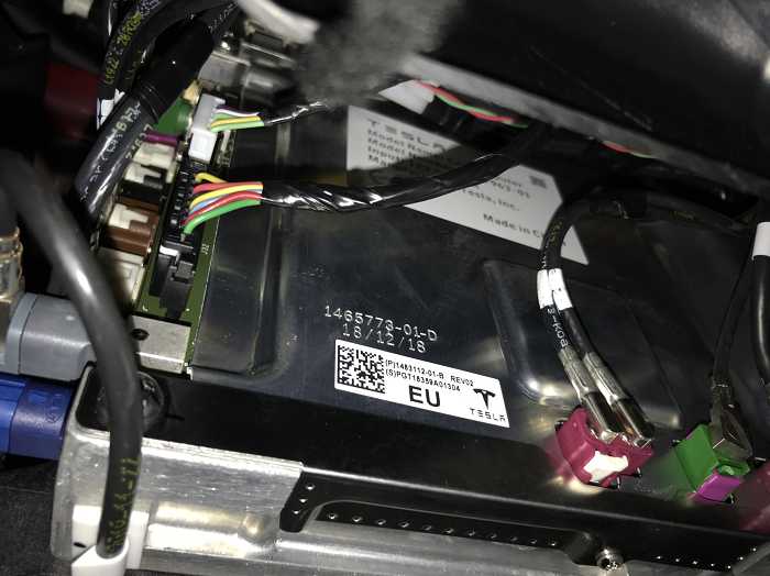 Pictures of the Tesla Model 3 Hardware - 图4